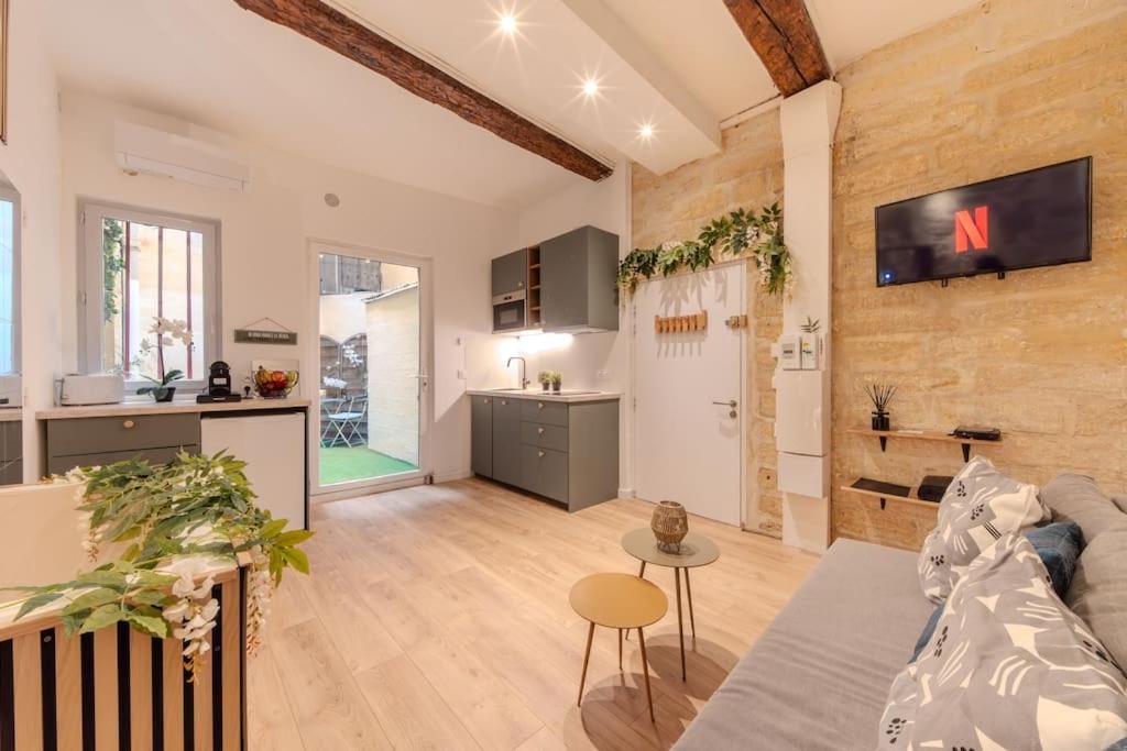La Suite Eximia Avec Patio - Parking Souterrain Inclus - Centre Historique มงต์เปอลิเยร์ ภายนอก รูปภาพ