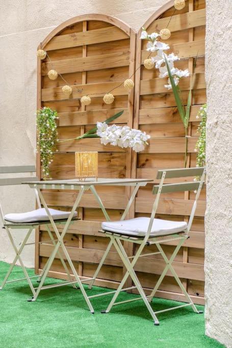 La Suite Eximia Avec Patio - Parking Souterrain Inclus - Centre Historique มงต์เปอลิเยร์ ภายนอก รูปภาพ