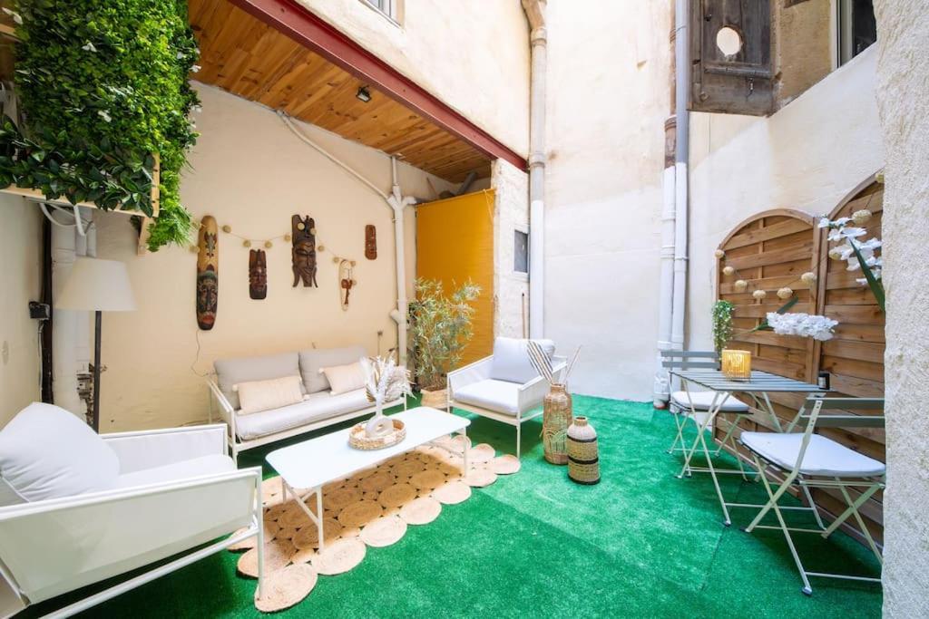 La Suite Eximia Avec Patio - Parking Souterrain Inclus - Centre Historique มงต์เปอลิเยร์ ภายนอก รูปภาพ